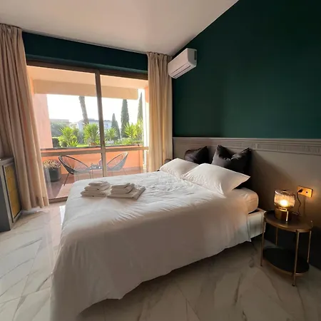 Aurelia Green Suite-2